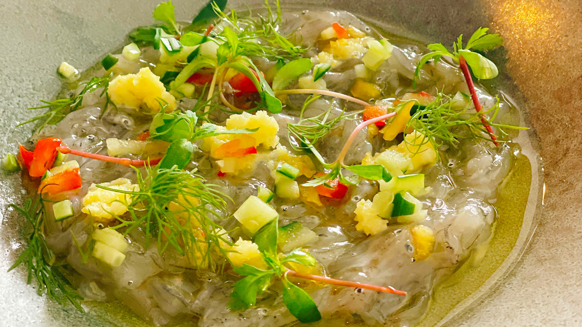 生しらす彩り野菜のマリネとパンコントマテ