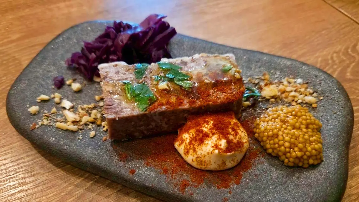 和牛入り自家製コンビーフ＋ドュカスパイス